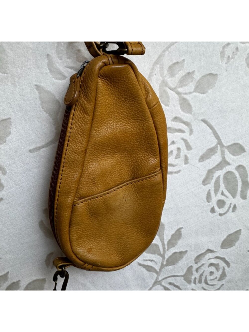 Vintage LL Bean AmeriBag Mini Sling Bag Crossbody or Leather Wristlet Tan OALY2 - Picture 4 of 10